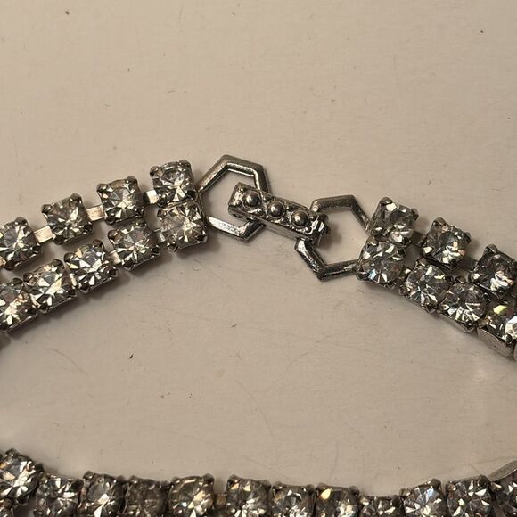 Vintage silver tone clear crystal tennis bracelet statement costume jewelry 7” - Picture 3 of 6